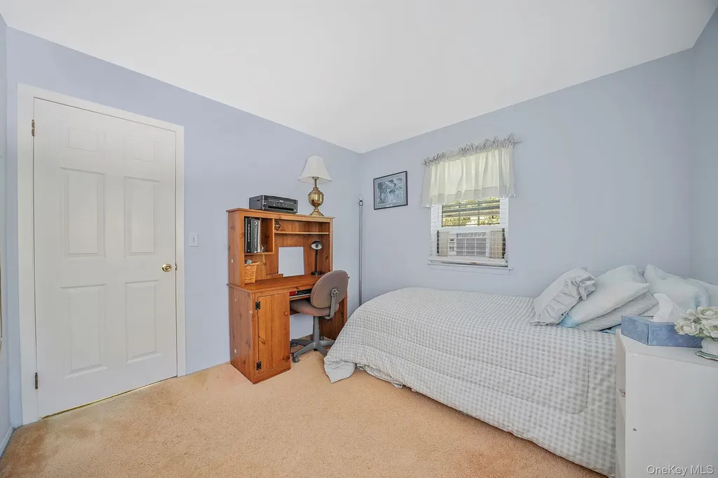 11 Patrick Lane Ridge NY 11961