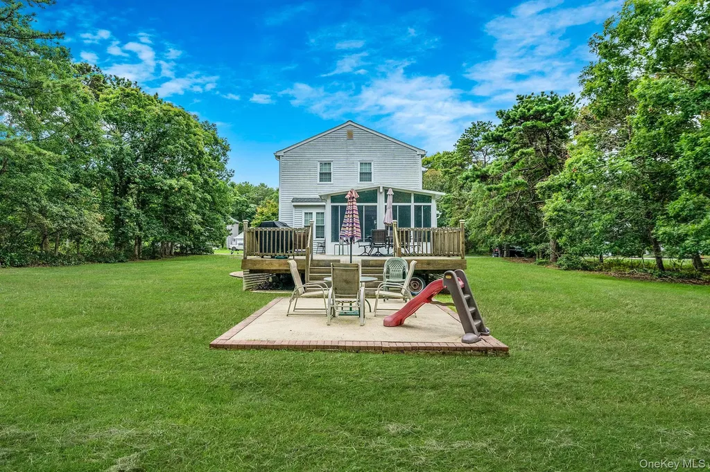 11 Patrick Lane Ridge NY 11961