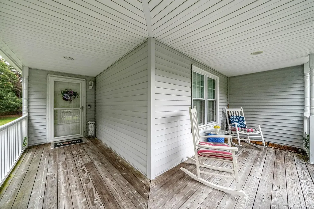 11 Patrick Lane Ridge NY 11961