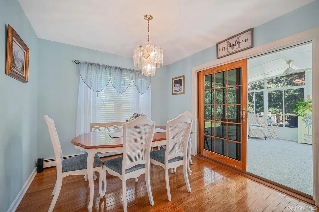 11 Patrick Lane Ridge NY 11961