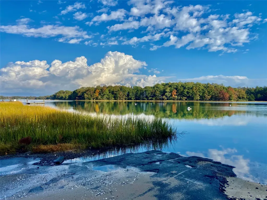 210 Spring Lane Peconic NY 11958