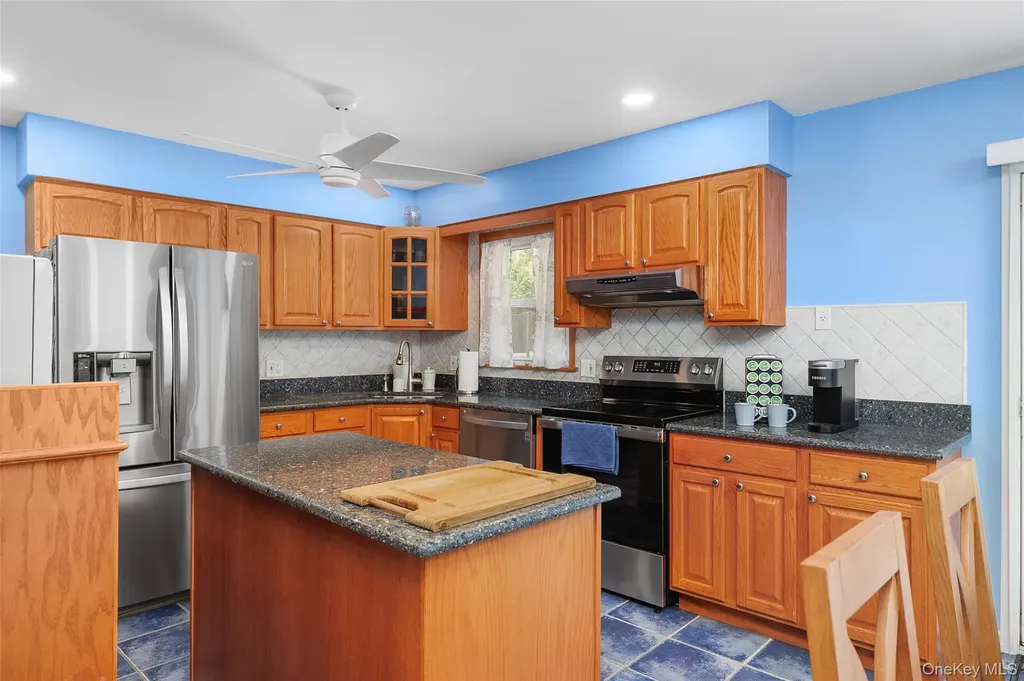 44 Juniper Avenue Ronkonkoma NY 11779