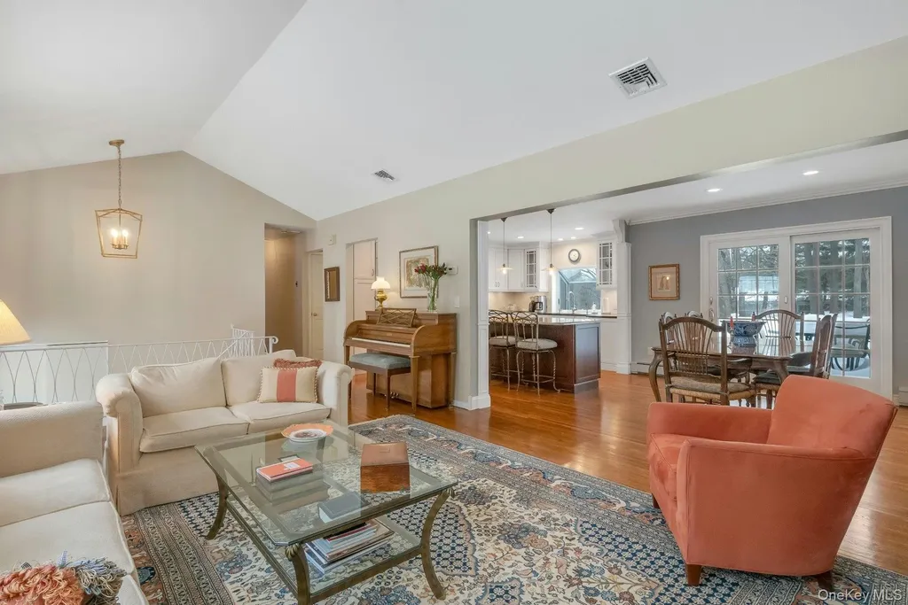 62 Whitson Road Briarcliff Manor NY 10510