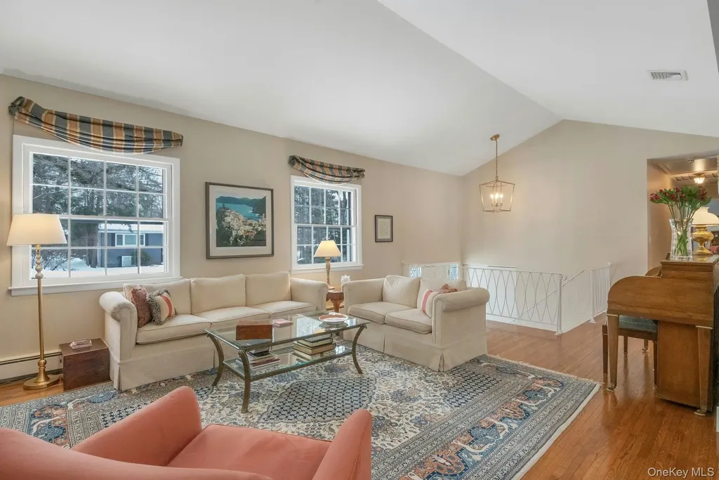 62 Whitson Road Briarcliff Manor NY 10510