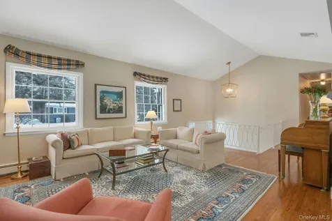 62 Whitson Road Briarcliff Manor NY 10510