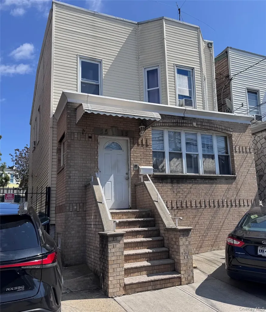 5515 69th Place Maspeth NY 11378
