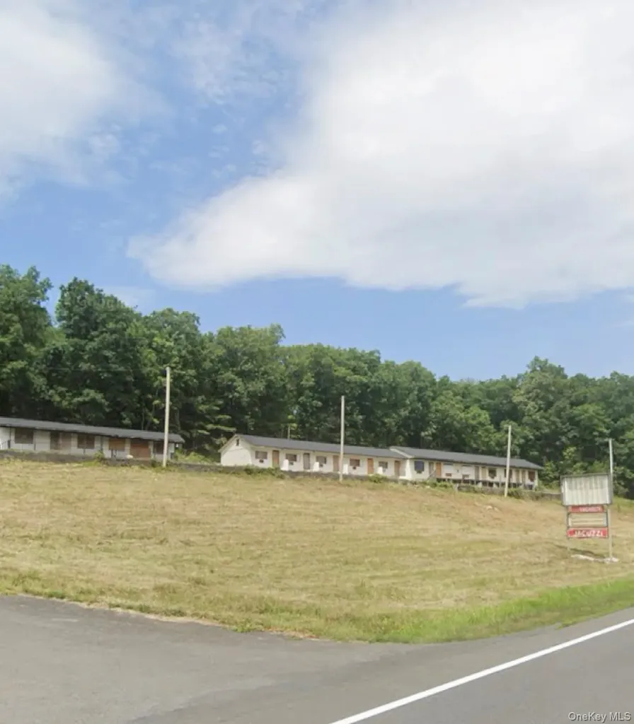 9071 Us Route 9w Athens NY 12015