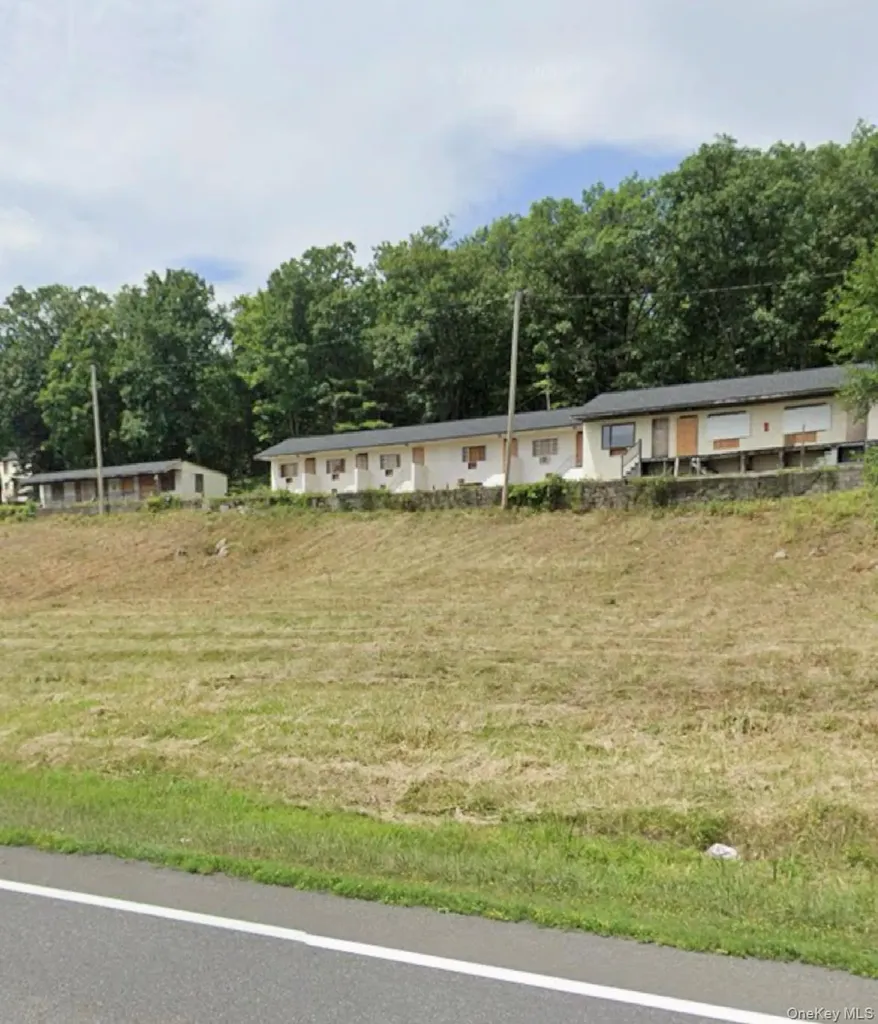 9071 Us Route 9w Athens NY 12015