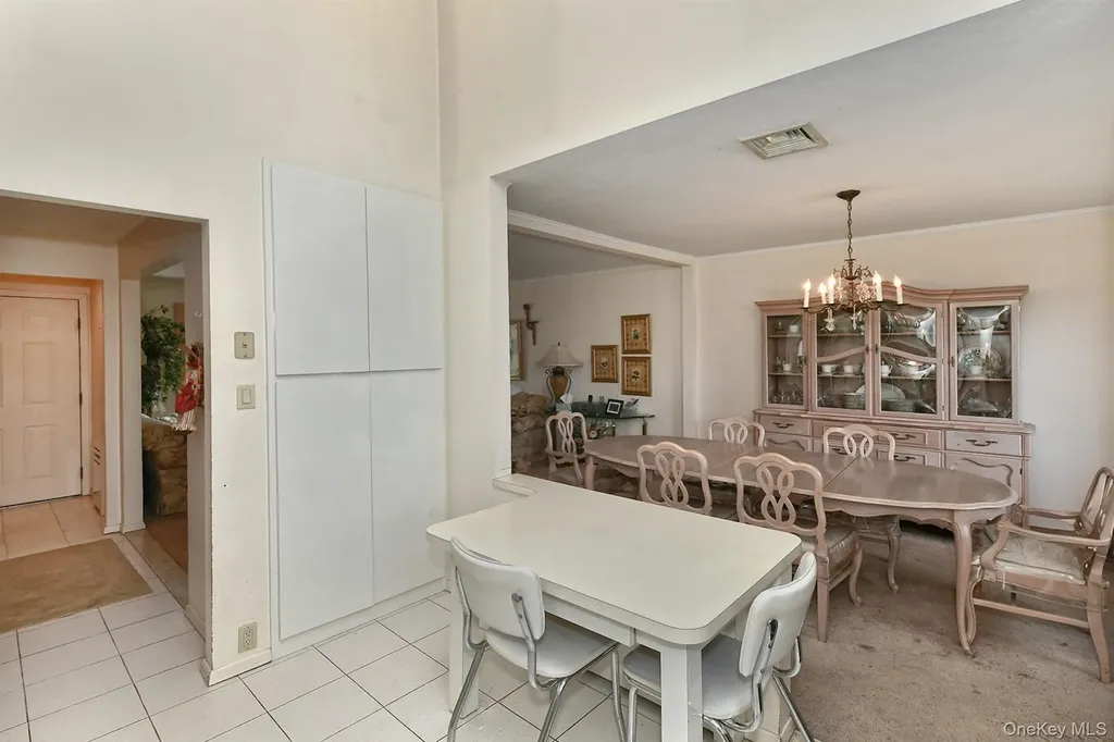 42 Amherst Drive Massapequa NY 11758