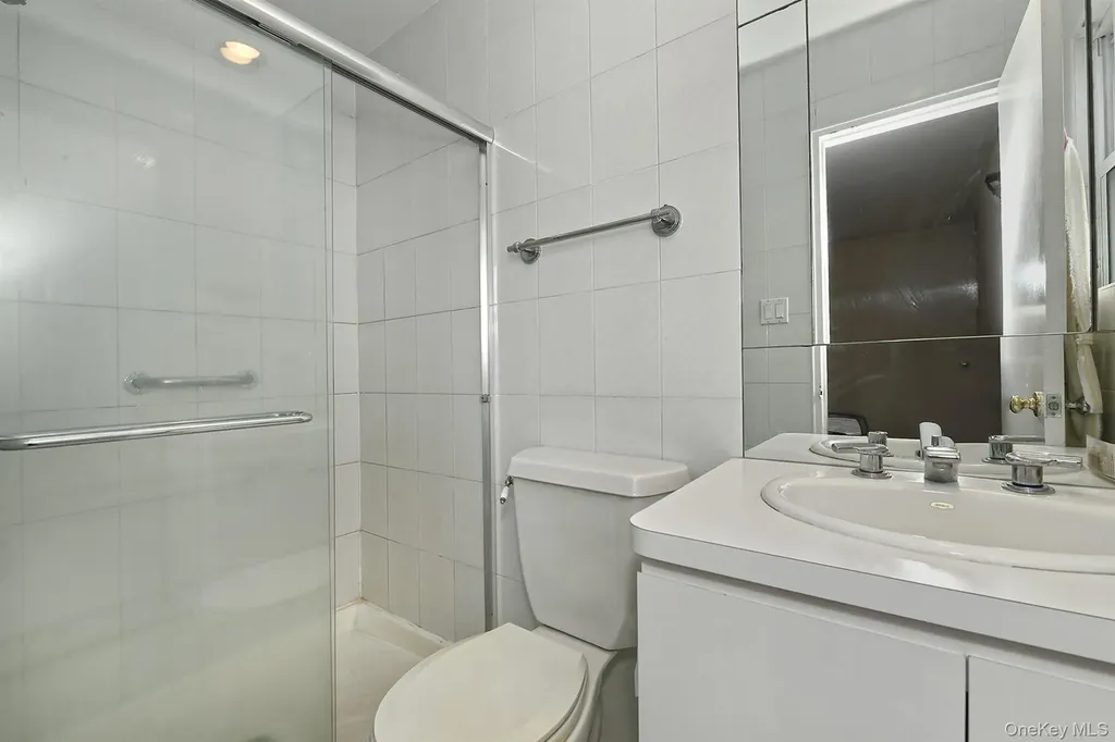 42 Amherst Drive Massapequa NY 11758