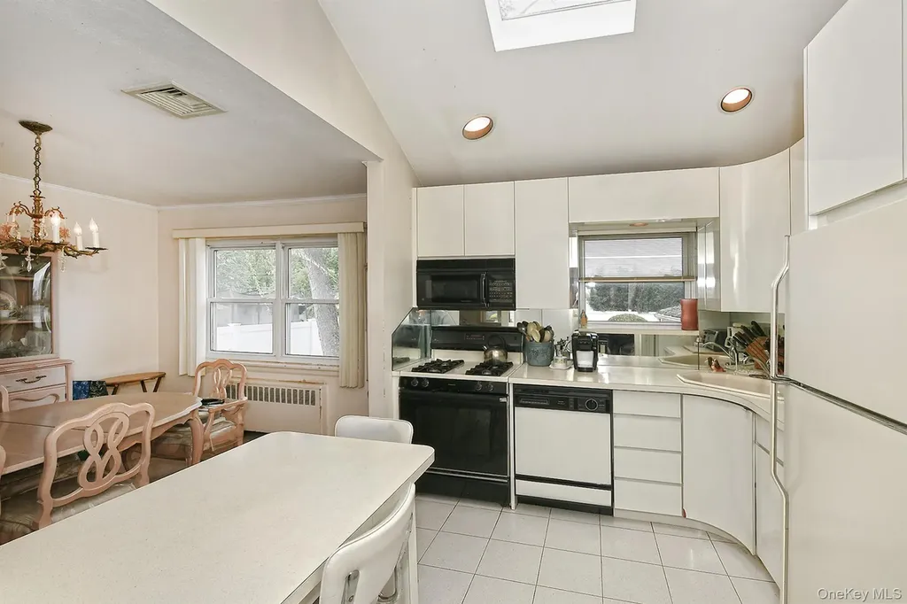 42 Amherst Drive Massapequa NY 11758