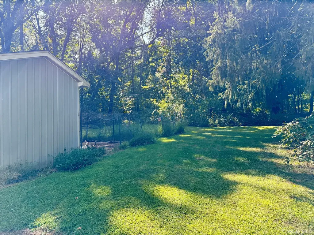 17 Romans Road Hyde Park NY 12538