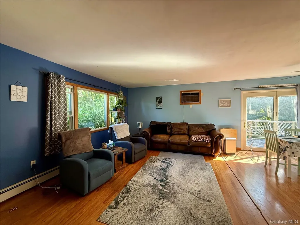 17 Romans Road Hyde Park NY 12538