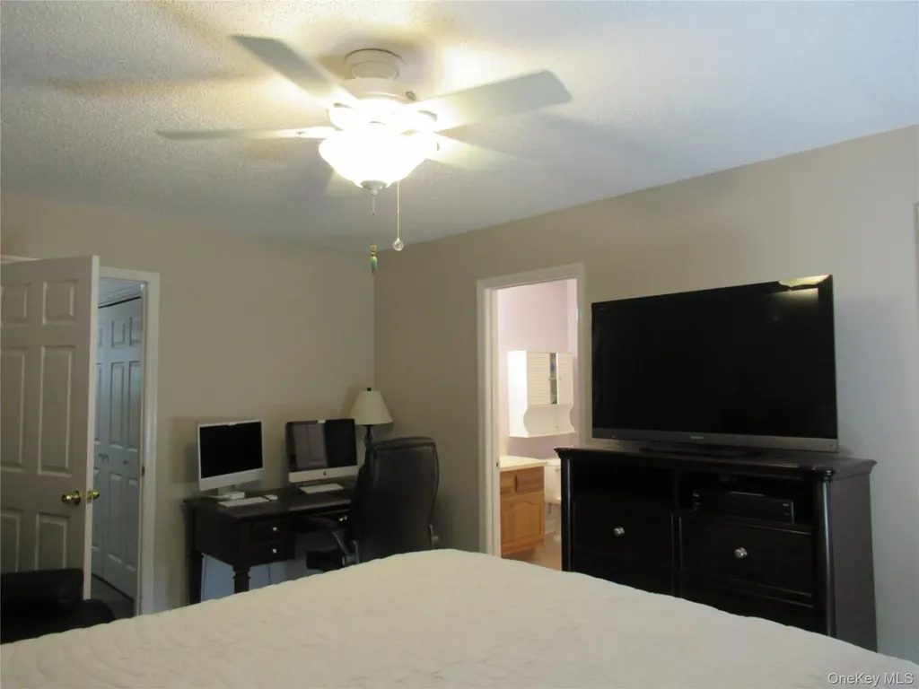 23 Juniper Lane Pawling NY 12564