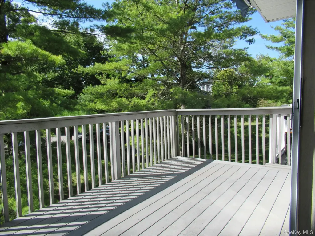 23 Juniper Lane Pawling NY 12564