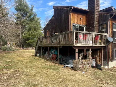 12 Linda Court Poughkeepsie NY 12603