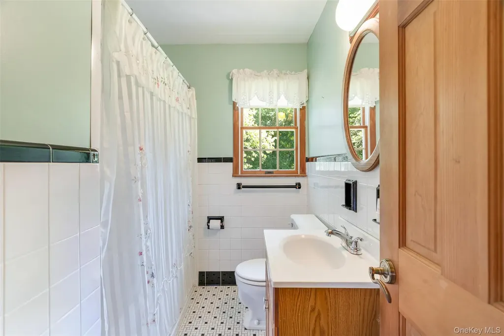 16 Reno Road Poughkeepsie NY 12603