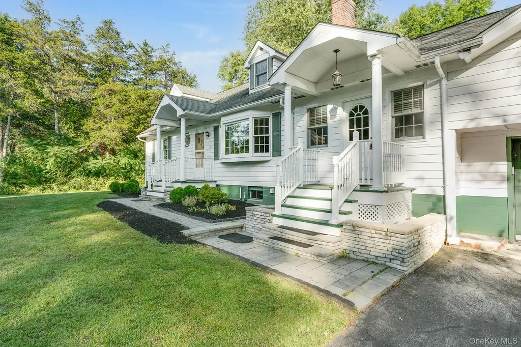 16 Reno Road Poughkeepsie NY 12603
