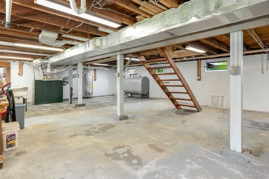 16 Reno Road Poughkeepsie NY 12603