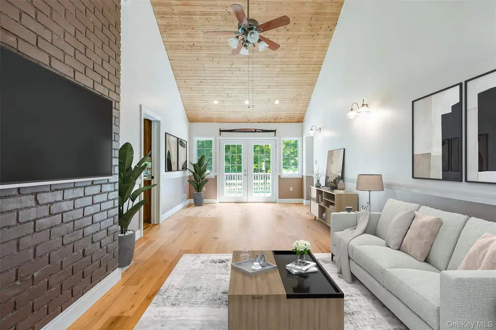 16 Reno Road Poughkeepsie NY 12603