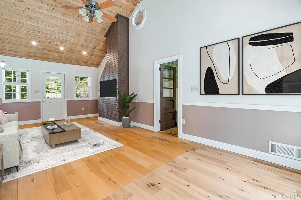 16 Reno Road Poughkeepsie NY 12603