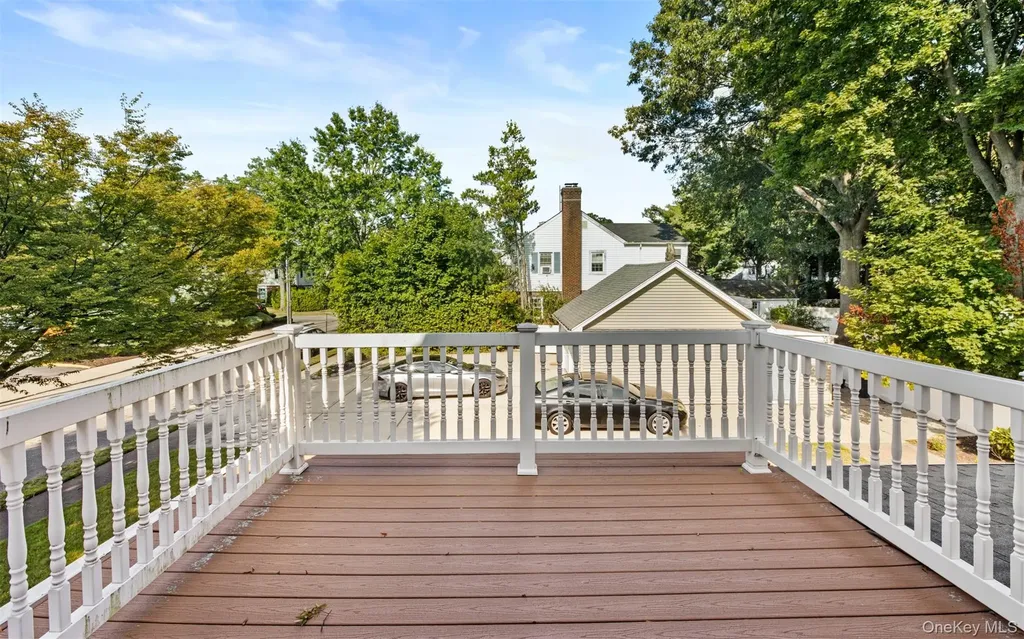 4 Malverne Avenue Malverne NY 11565