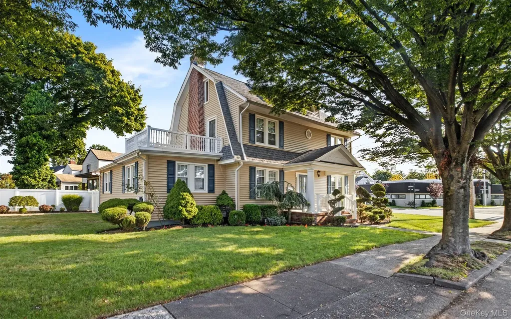 4 Malverne Avenue Malverne NY 11565