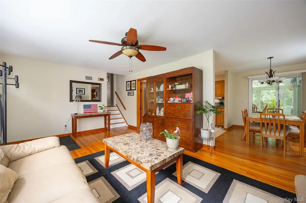 26 Hampton Road Poughkeepsie NY 12603