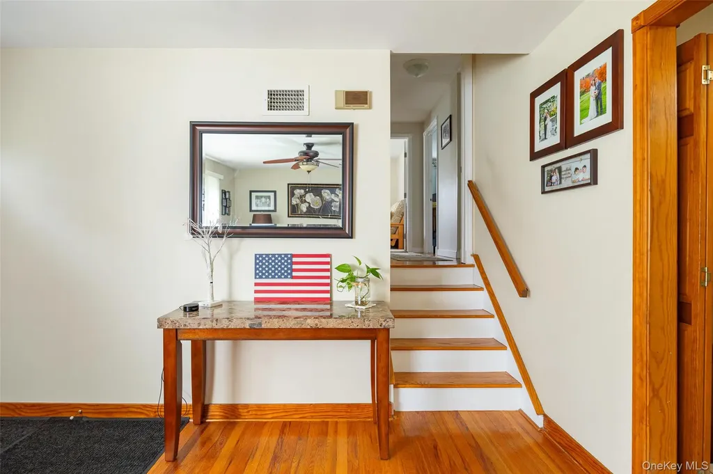 26 Hampton Road Poughkeepsie NY 12603