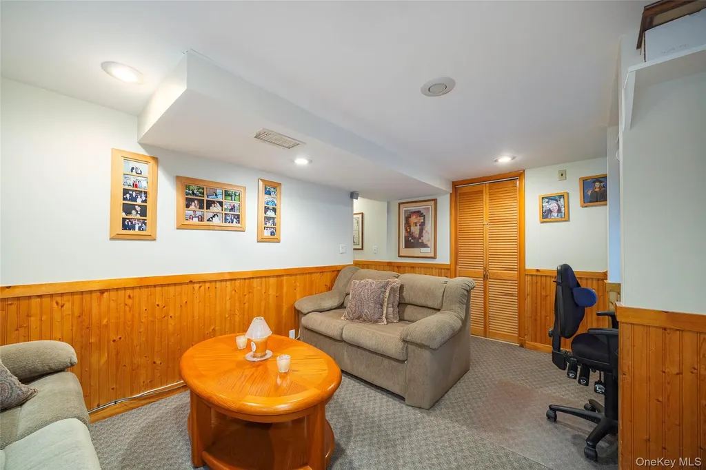 26 Hampton Road Poughkeepsie NY 12603