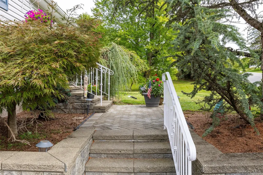 26 Hampton Road Poughkeepsie NY 12603