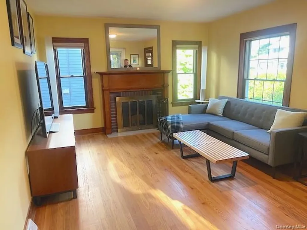 55 Glenwood Boulevard Hudson NY 12534