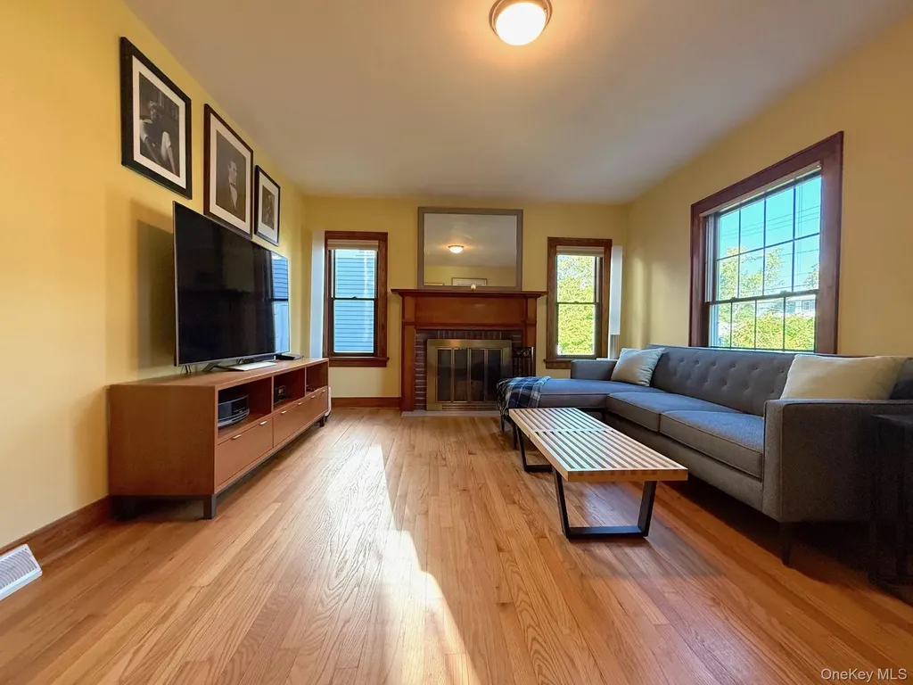 55 Glenwood Boulevard Hudson NY 12534