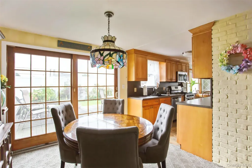 625 E Walnut Street Long Beach NY 11561