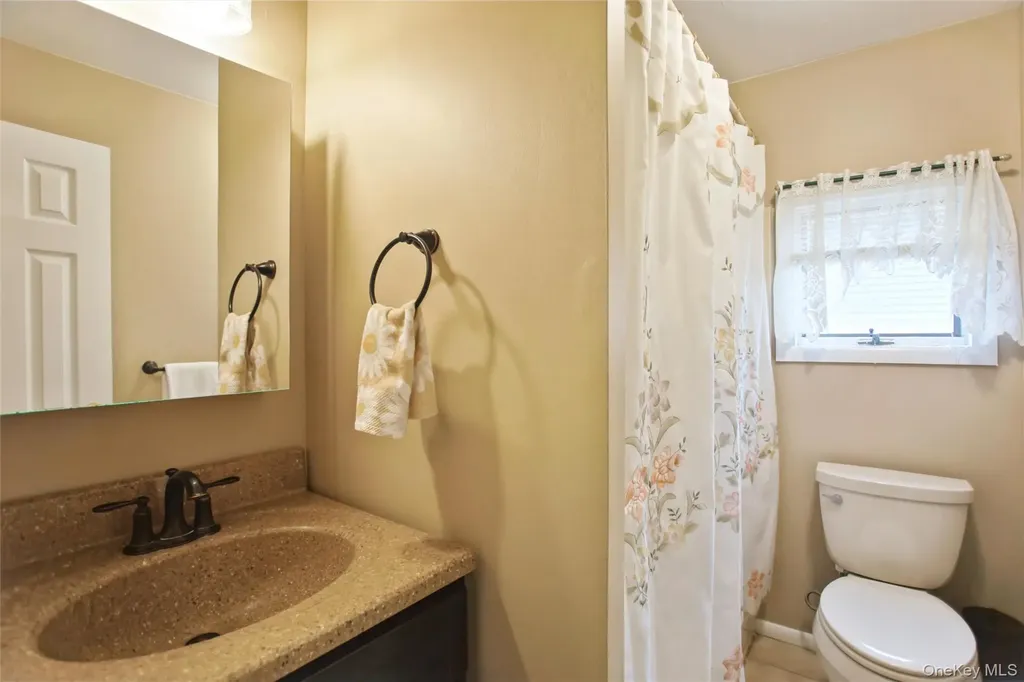 625 E Walnut Street Long Beach NY 11561