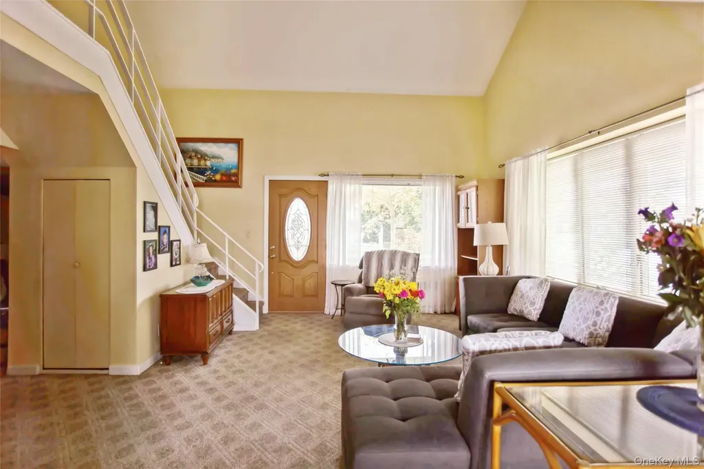 625 E Walnut Street Long Beach NY 11561