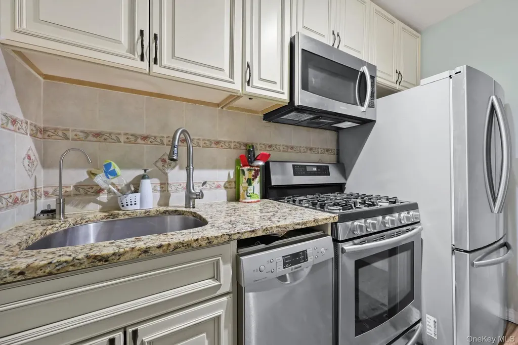 30 E Hartsdale Avenue Hartsdale NY 10530