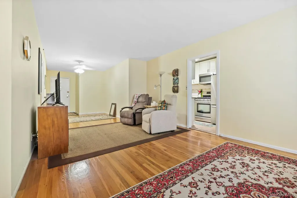 30 E Hartsdale Avenue Hartsdale NY 10530