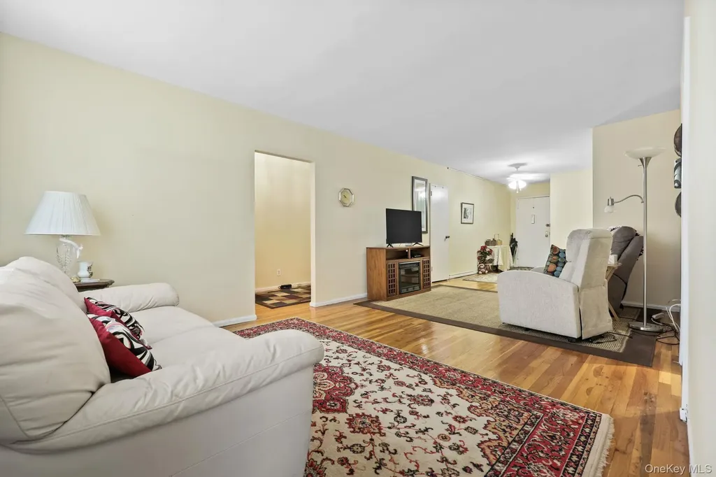 30 E Hartsdale Avenue Hartsdale NY 10530