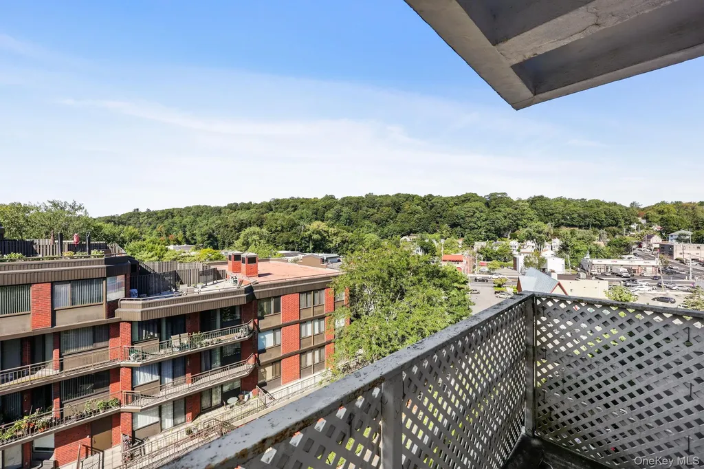 30 E Hartsdale Avenue Hartsdale NY 10530