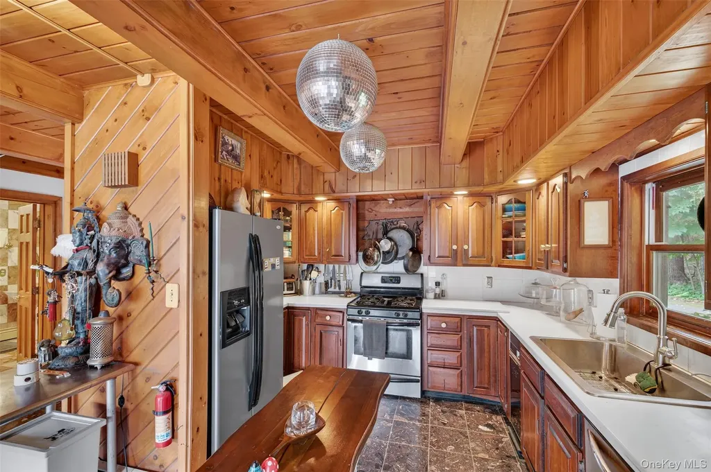 1122 County Route 31 Glen Spey NY 12737