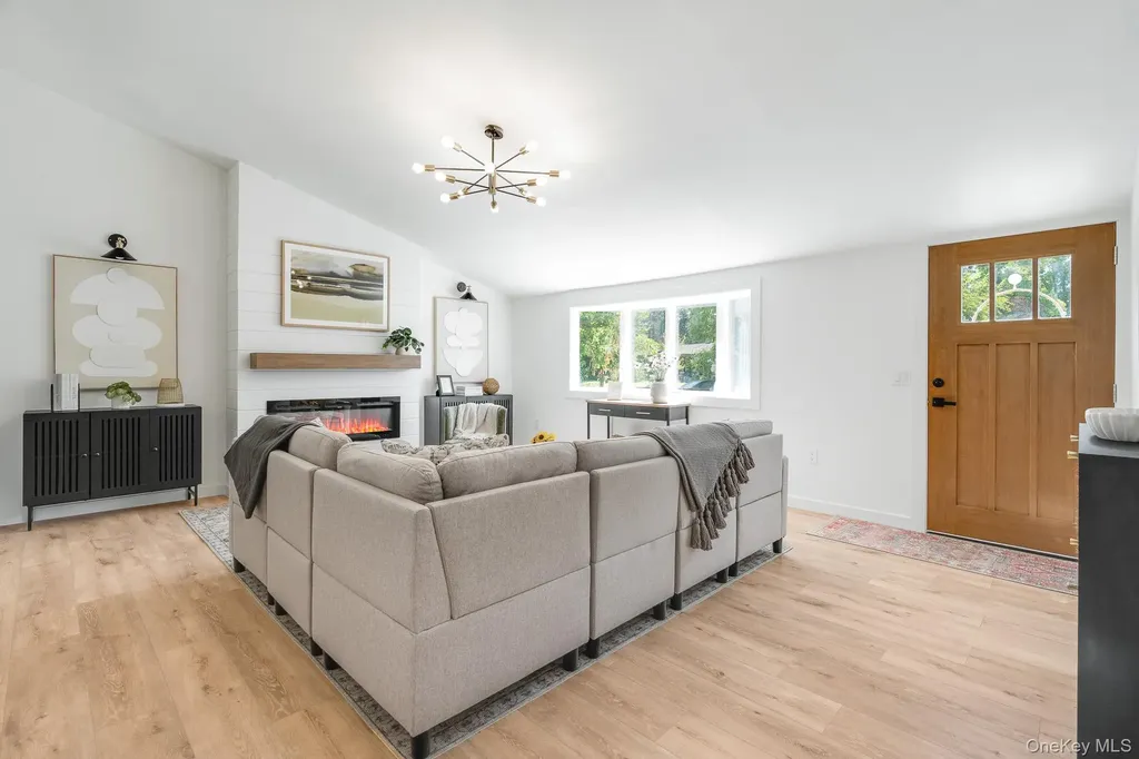 5 Harvard Street Red Hook NY 12571