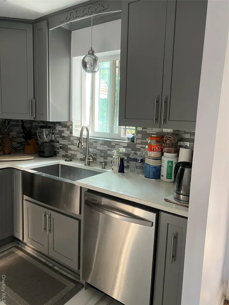 3629 De Reimer Avenue Bronx NY 10466