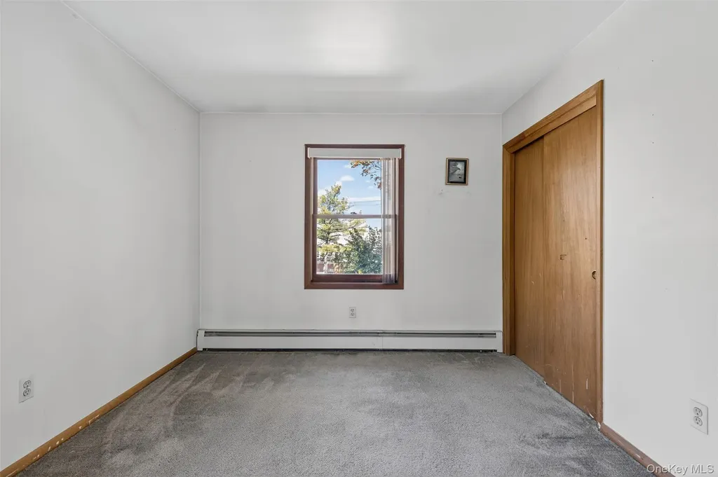 20 Cedar Lane New Windsor NY 12553
