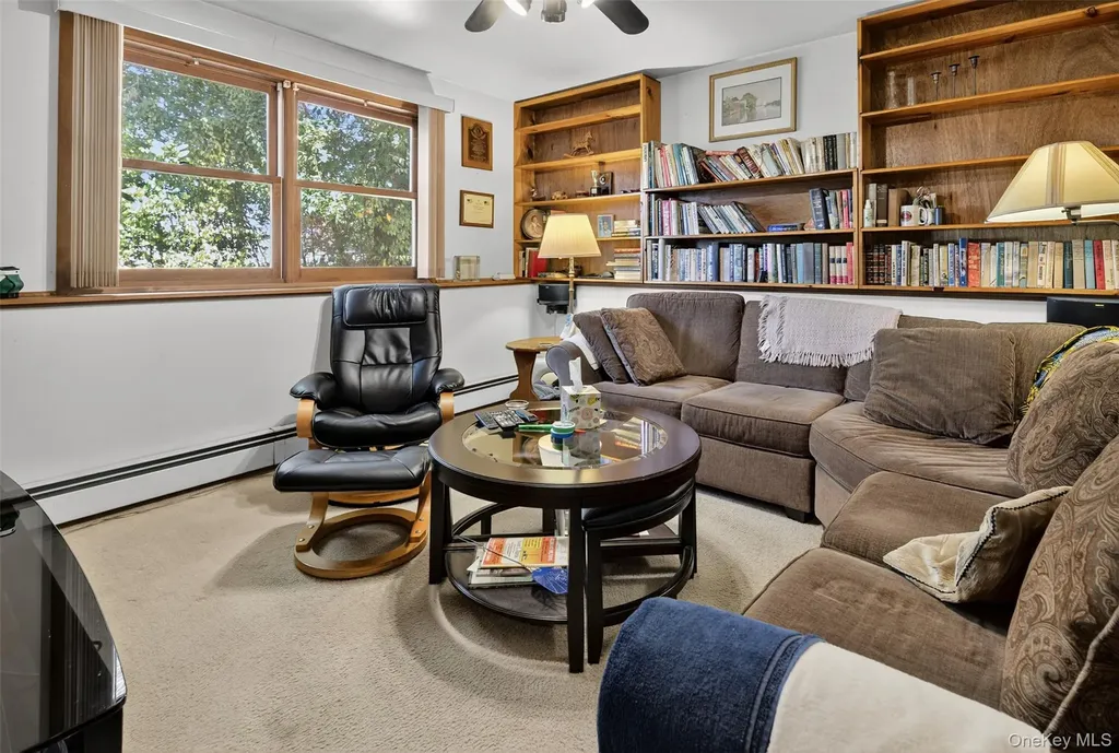 20 Cedar Lane New Windsor NY 12553
