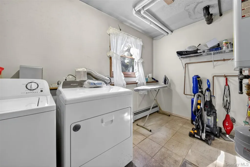 20 Cedar Lane New Windsor NY 12553