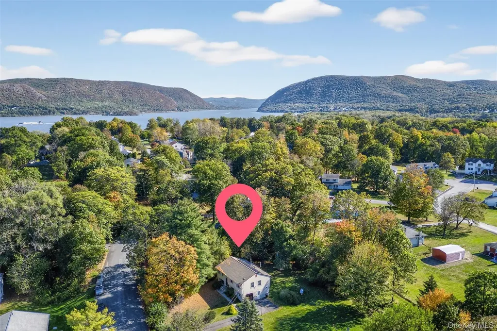 20 Cedar Lane New Windsor NY 12553