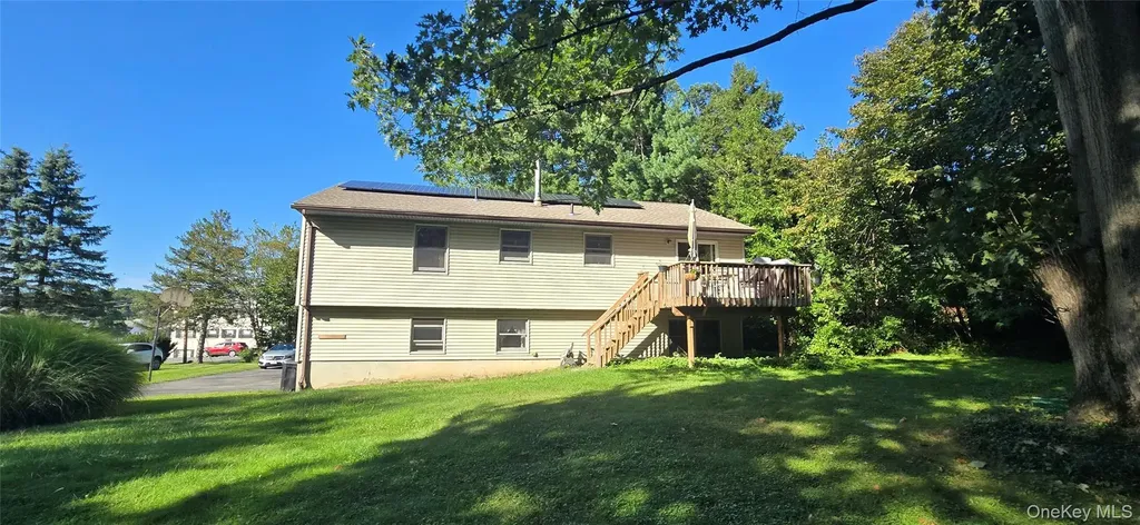 20 Cedar Lane New Windsor NY 12553