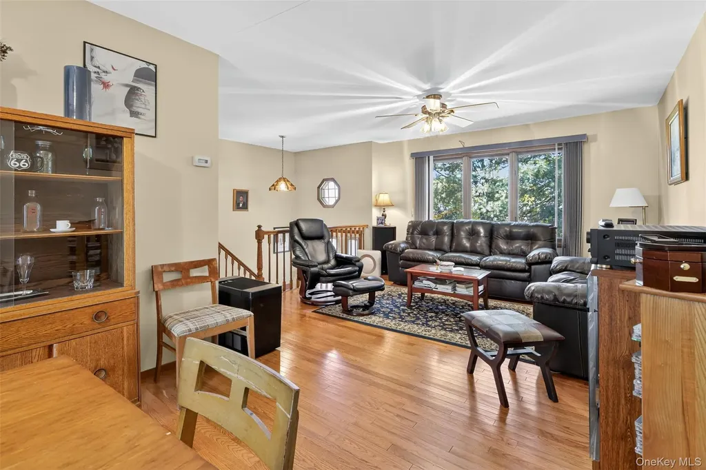 20 Cedar Lane New Windsor NY 12553