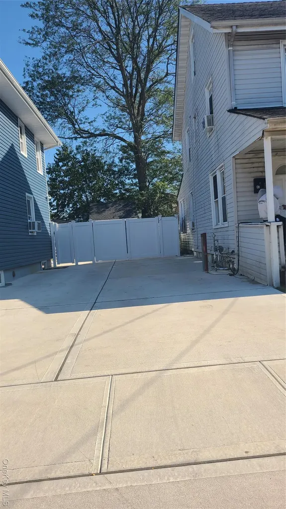 4 Duryea Place Hempstead NY 11550
